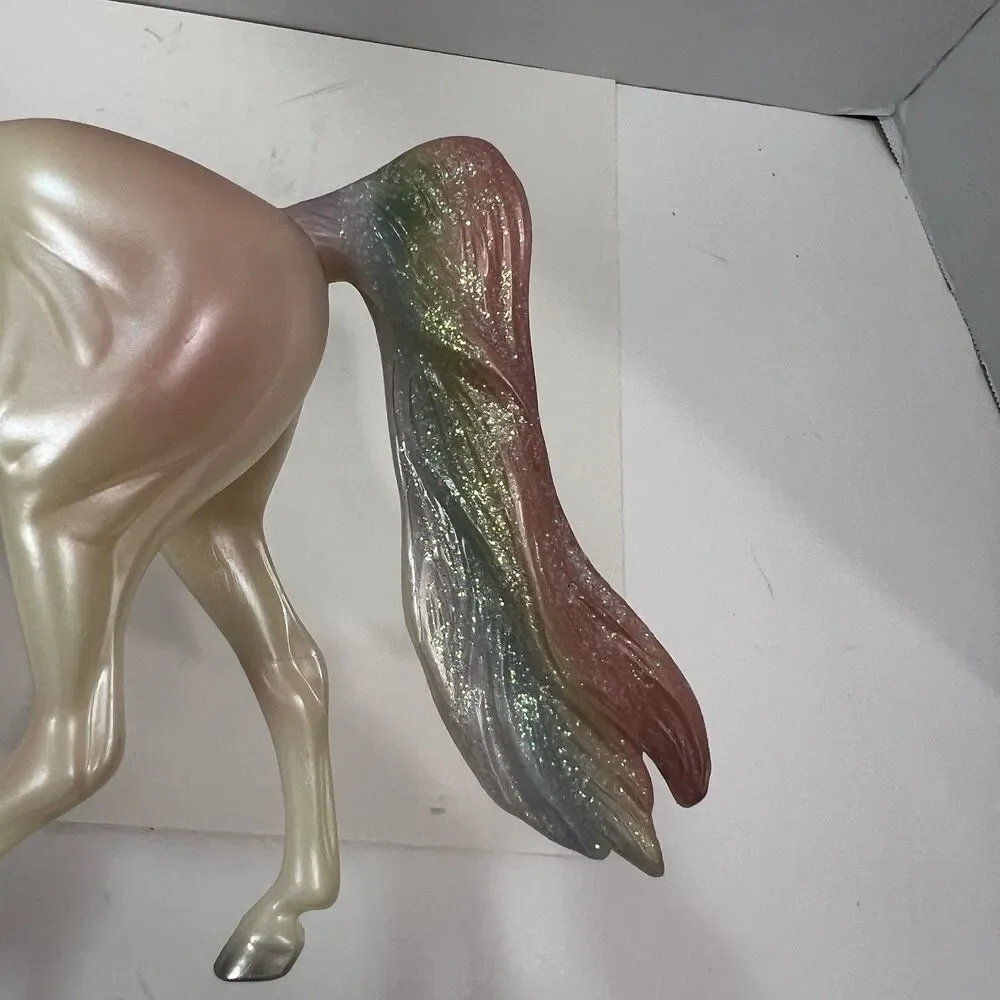 Breyer Skyler Classic Unicorn Rainbow Glitter Shimmer Pearlescent Horse Vintage